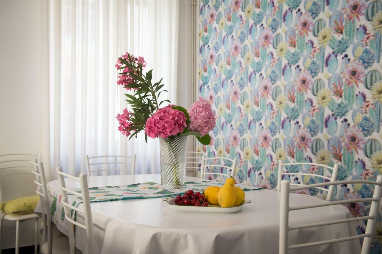 Flamingo & Cactus By The Sea Apartment Levanto Exterior photo